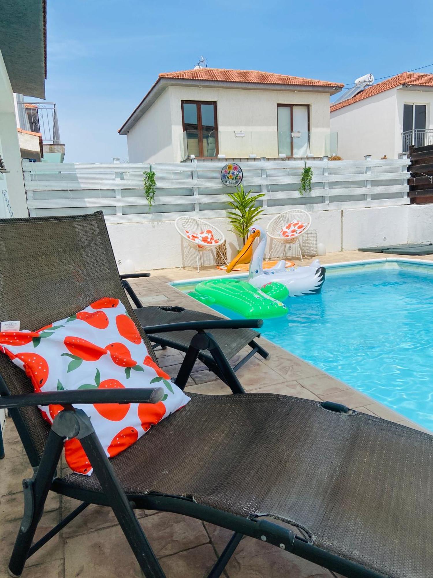 Vilă Athena Larnaca